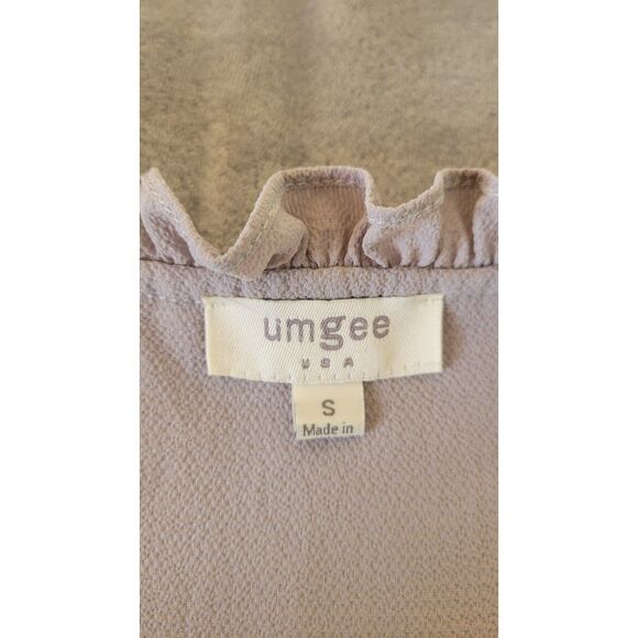 Umgee Keyhole V-Neck Layered Ruffle Hem Blouse - Picture 3 of 4
